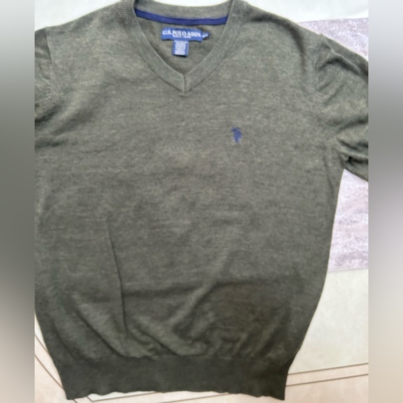 Men’s U.S Polo Assn V-neck Sweater - Picture 10 of 14